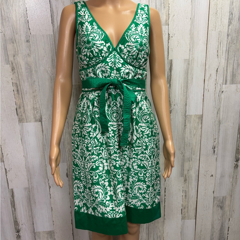 Donna Morgan Green and‎ White Sleeveless Dress